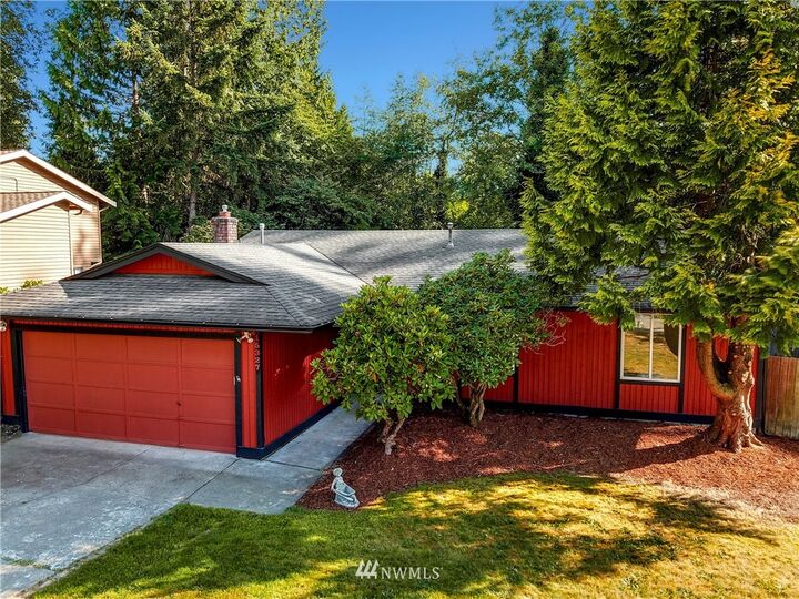 Property Photo:  15327 SE 179th Street  WA 98058 