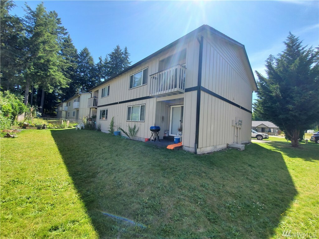 Property Photo:  1212 E St SE  WA 98503 