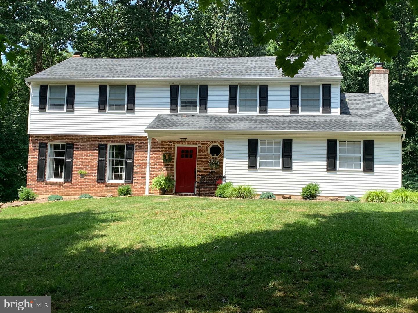 Property Photo: 33 Rabbit Run Lane PA 19343
