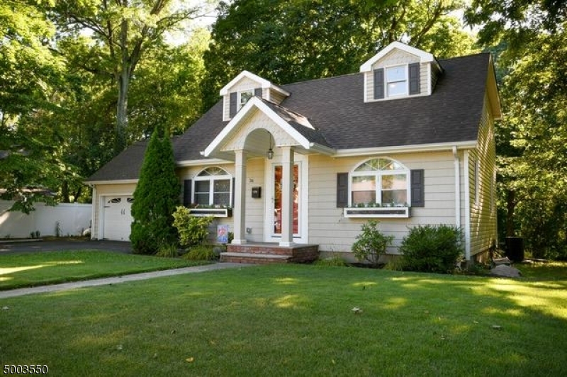 Property Photo:  36 Garden Rd  NJ 07442 