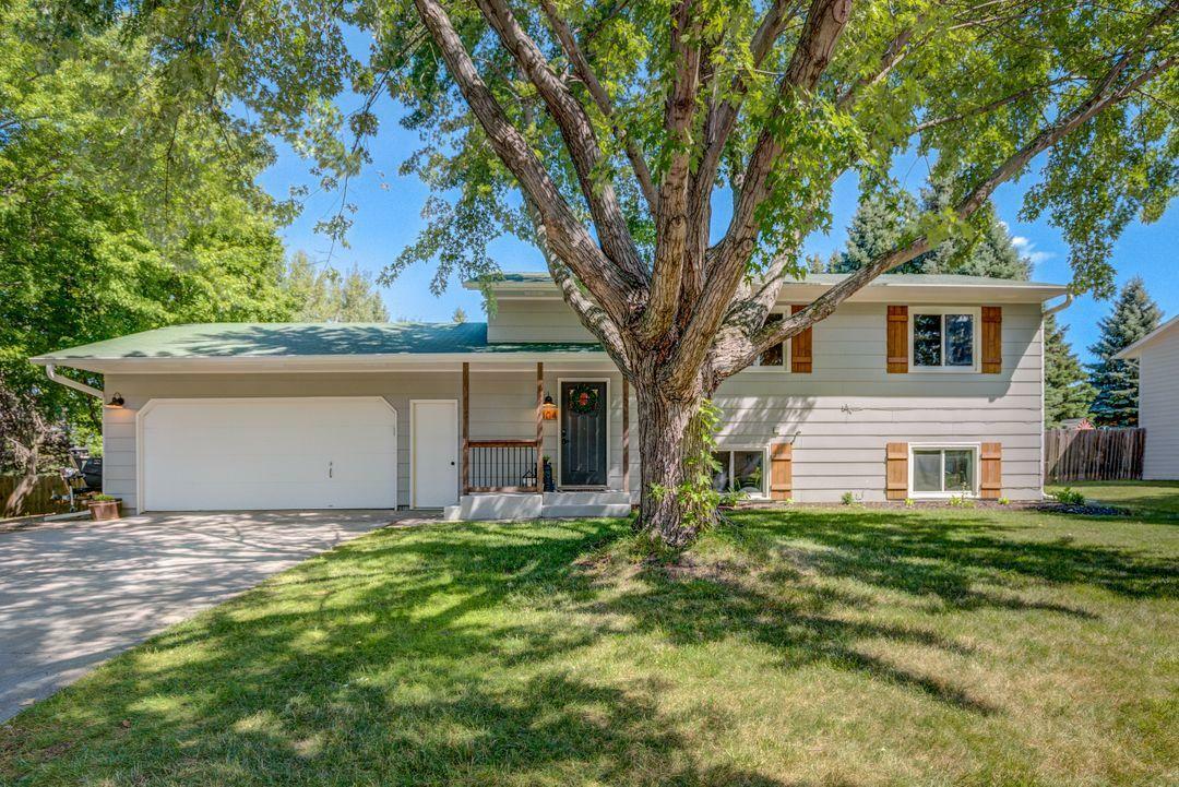 Property Photo:  304 Cottonwood Avenue NE  MN 55376 