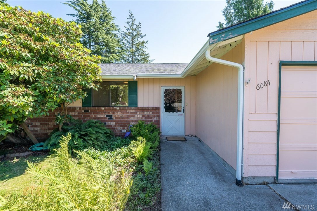 Property Photo:  6084 Sunshine Dr  WA 98248 