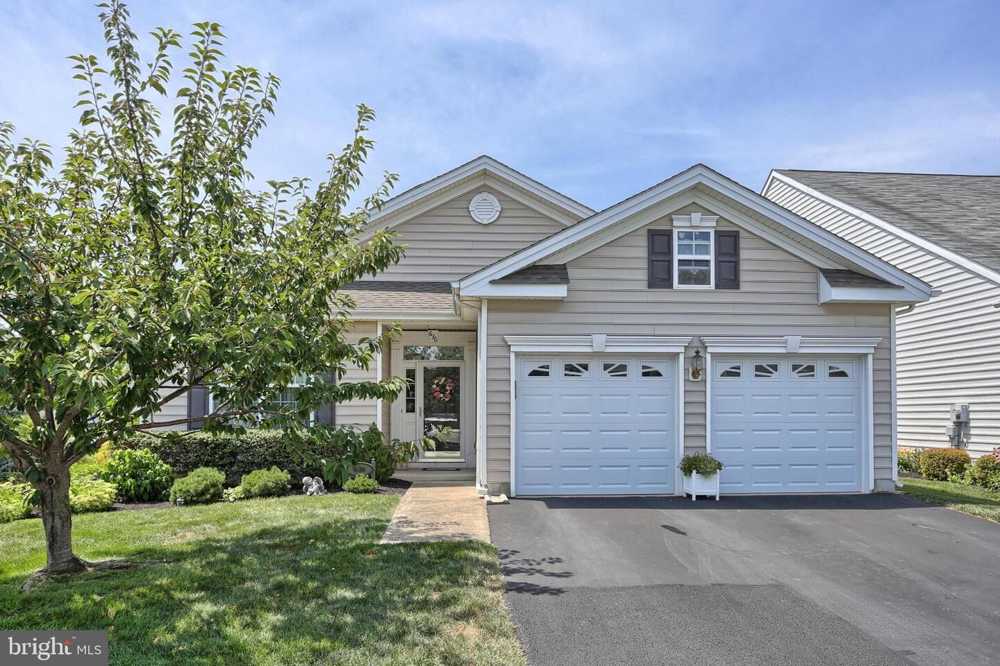 Property Photo: 636 Alcott Drive PA 17552