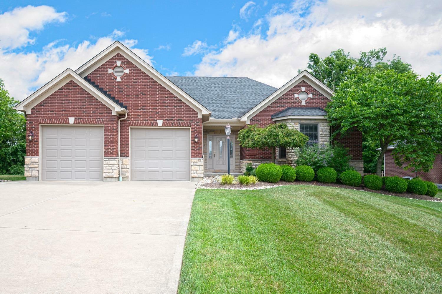 Property Photo: 3088 Fiddlers Ridge Dr OH 45248