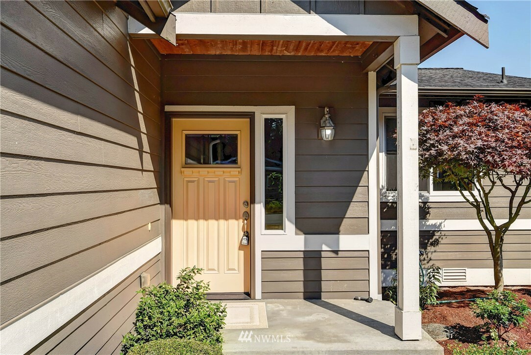 Property Photo:  309 E 11th Street  WA 98290 