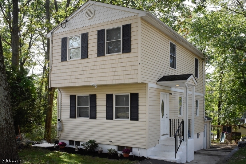 Property Photo:  336 Knox Way  NJ 07843 