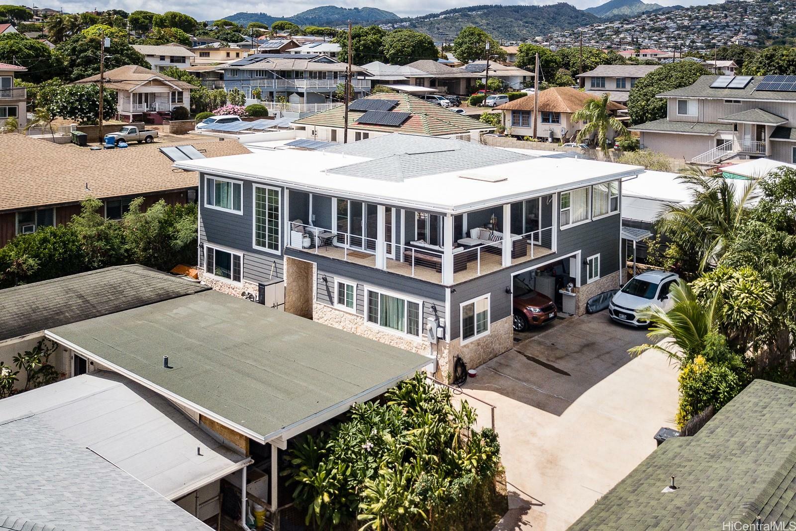 4012 Maunaloa Avenue A  Honolulu HI 96816 photo