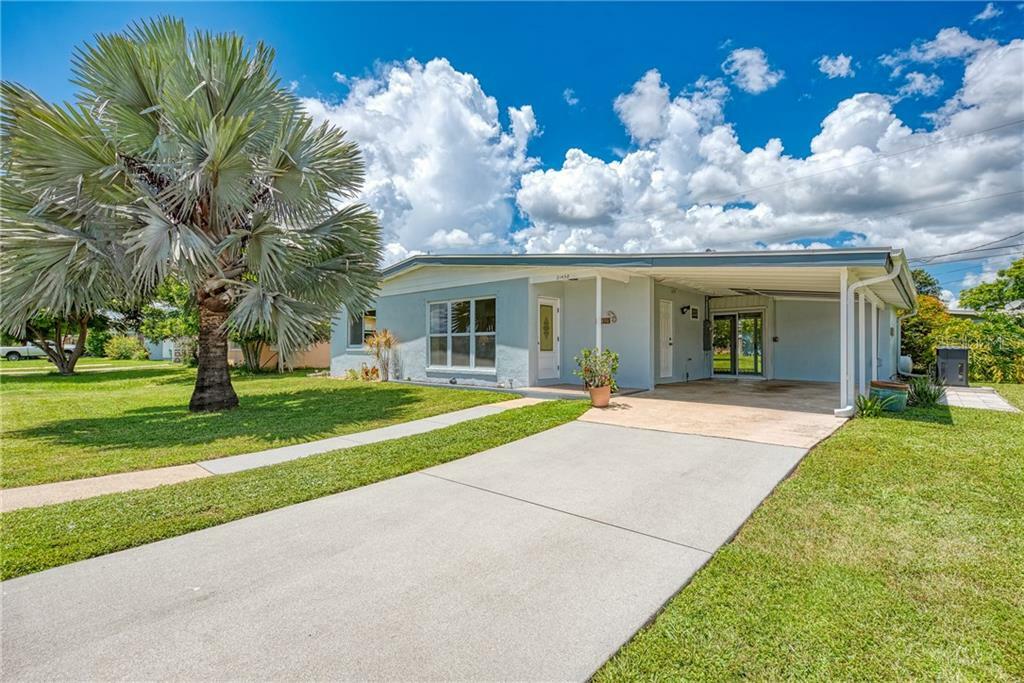 Property Photo:  21458 Gladis Avenue  FL 33952 