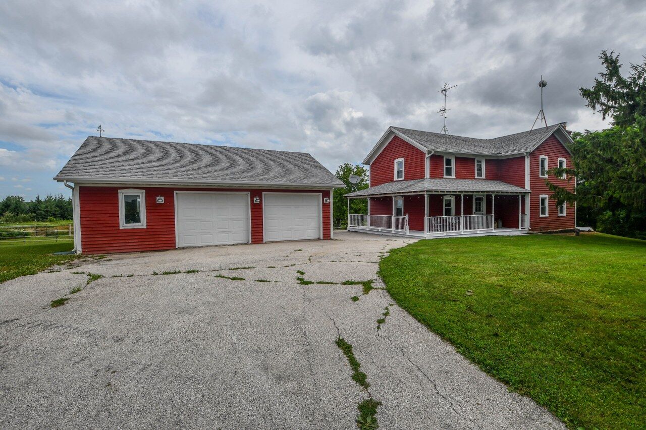 Property Photo:  W4568 County Road F  WI 53093 
