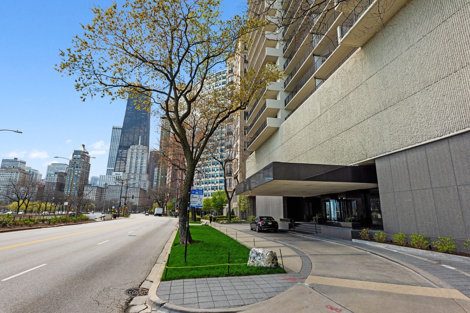 Property Photo:  1212 North Lake Shore Drive 11cs  IL 60610 