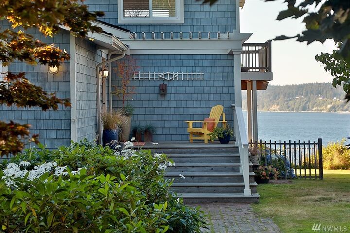 Property Photo:  732  Edgecliff Drive  WA 98260 