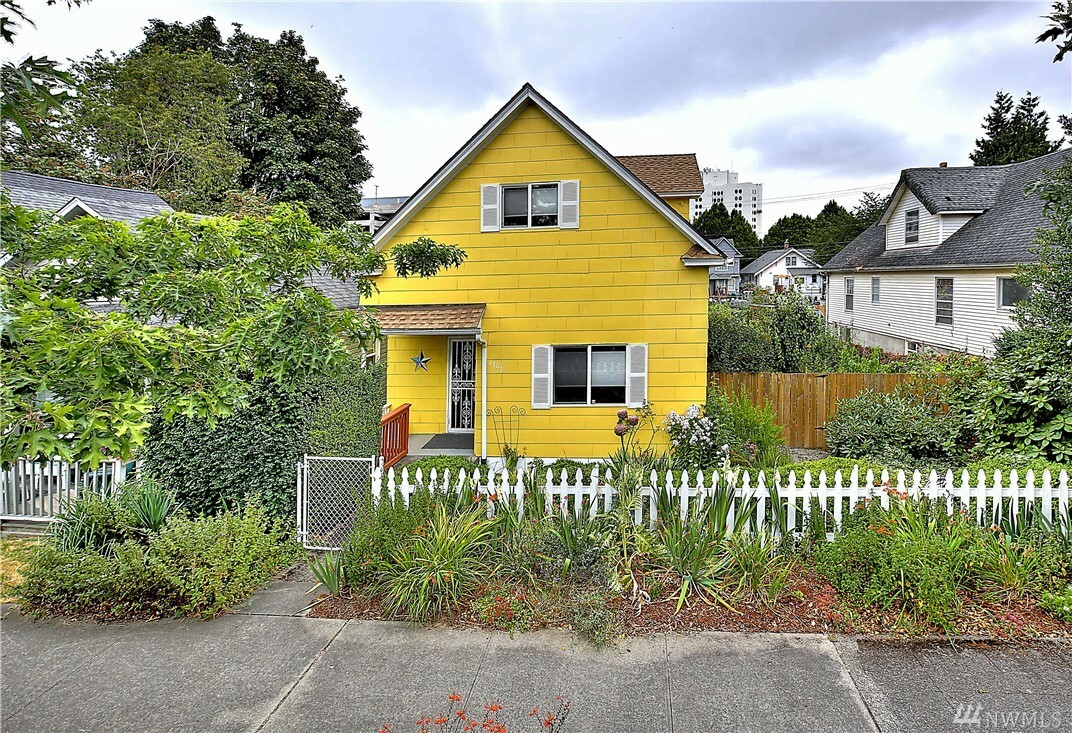 Property Photo:  1707 S L St  WA 98405 