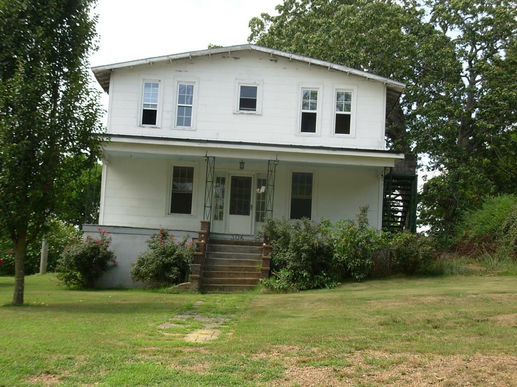 Property Photo:  306 Woodward Avenue  TN 37303 