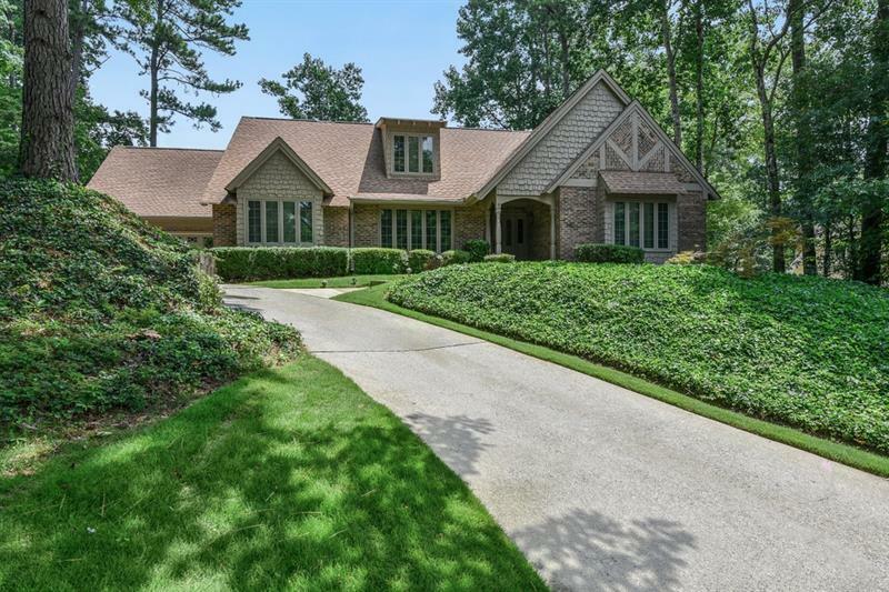 Property Photo:  1826 Mallard Lake Drive  GA 30068 