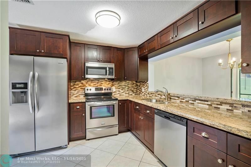 Property Photo:  2207 NW 45th Ave  FL 33066 