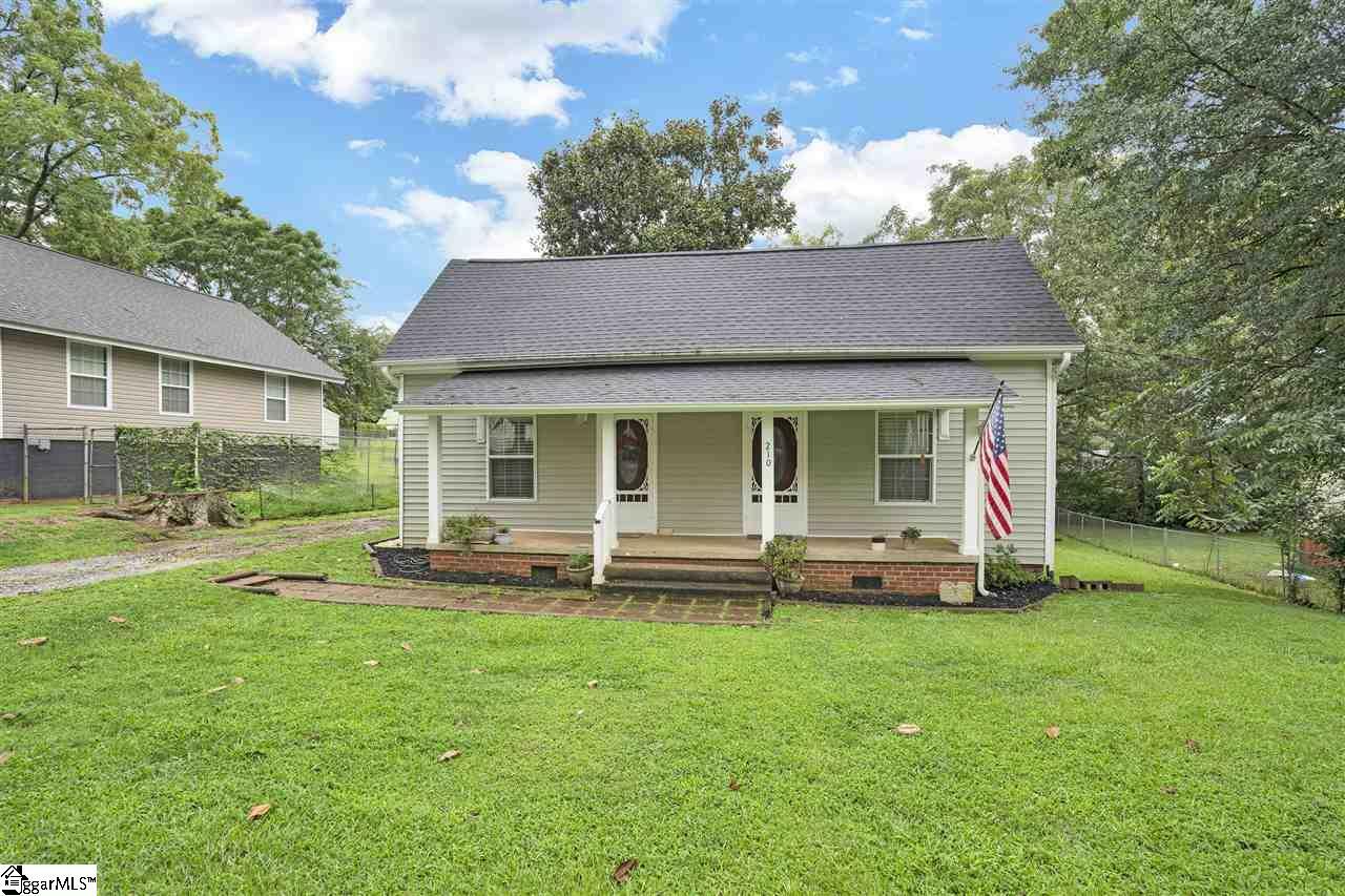 Property Photo:  210 S 7th Street  SC 29640 