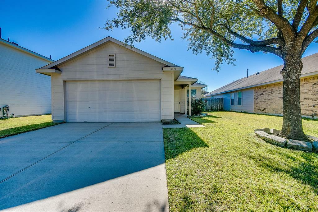 Property Photo:  19023 Brownstone Mills Drive  TX 77433 