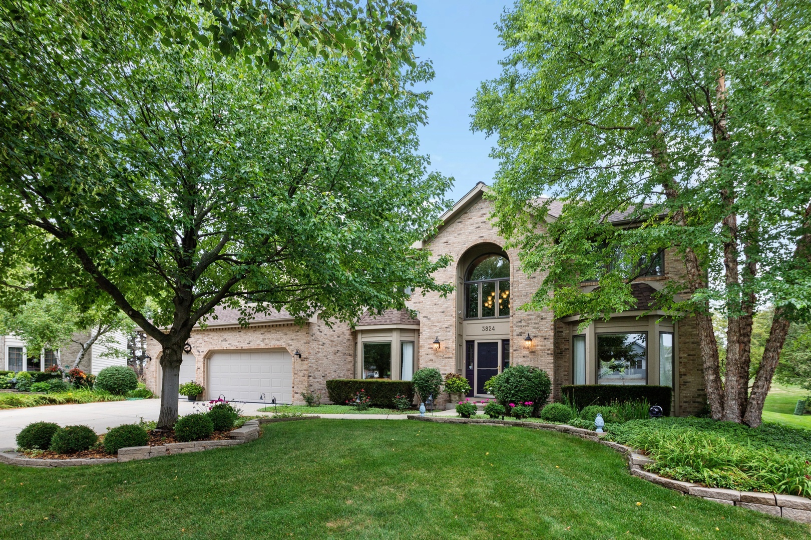 3824 Fossil Creek Court  Naperville IL 60564 photo