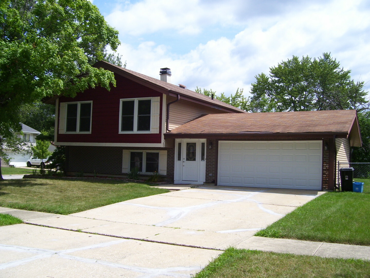 Property Photo: 580 Emerson Circle IL 60440