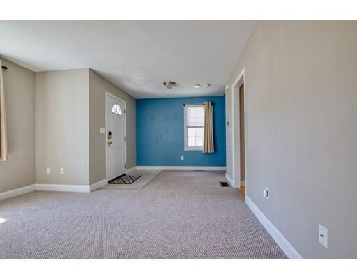 Property Photo: 124 Mascuppic Trl MA 01879