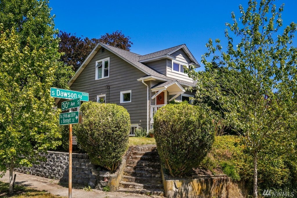 Property Photo: 3002 S Dawson Street WA 98108