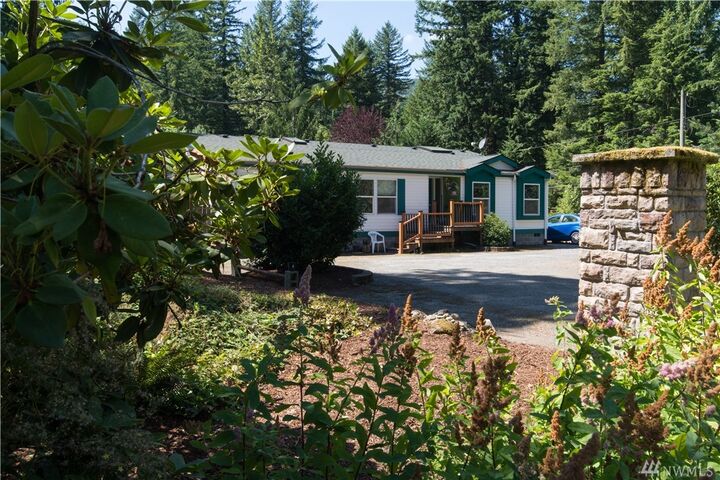 2581 Clear Valley Dr  Maple Falls WA 98266 photo