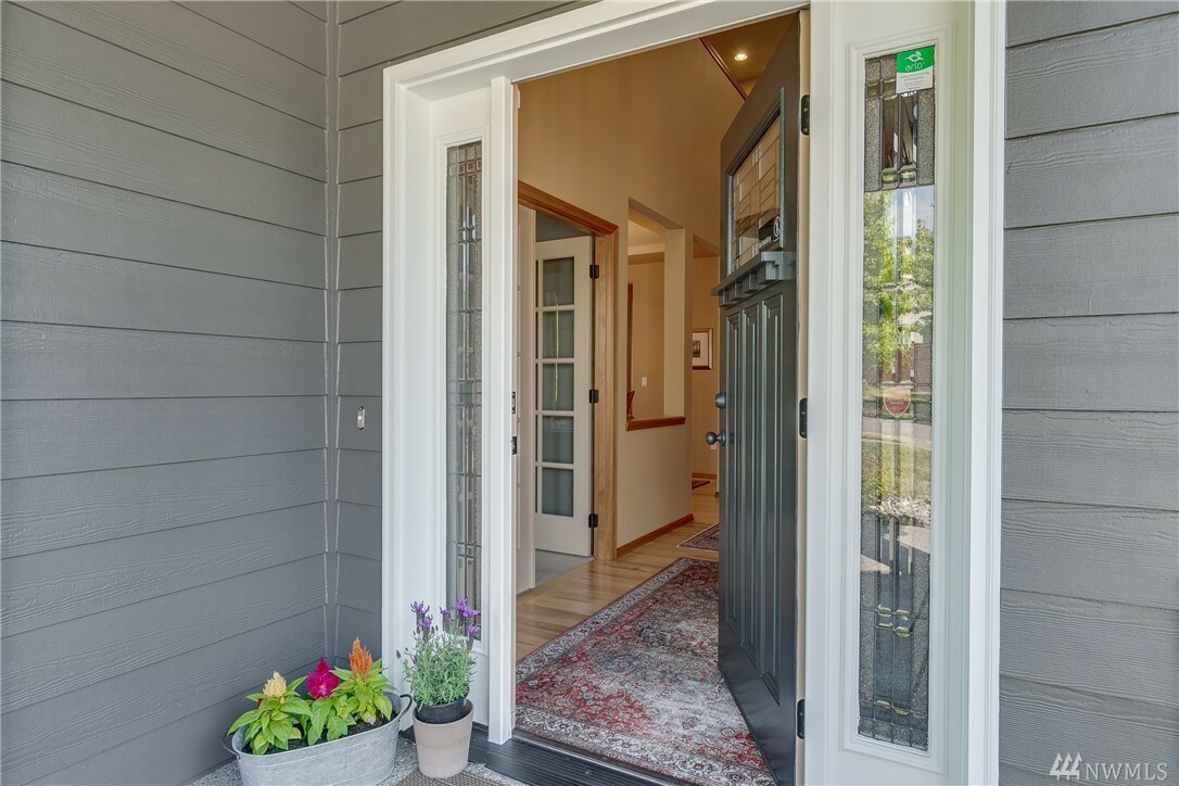 Property Photo: 21105 1st Ave W WA 98021