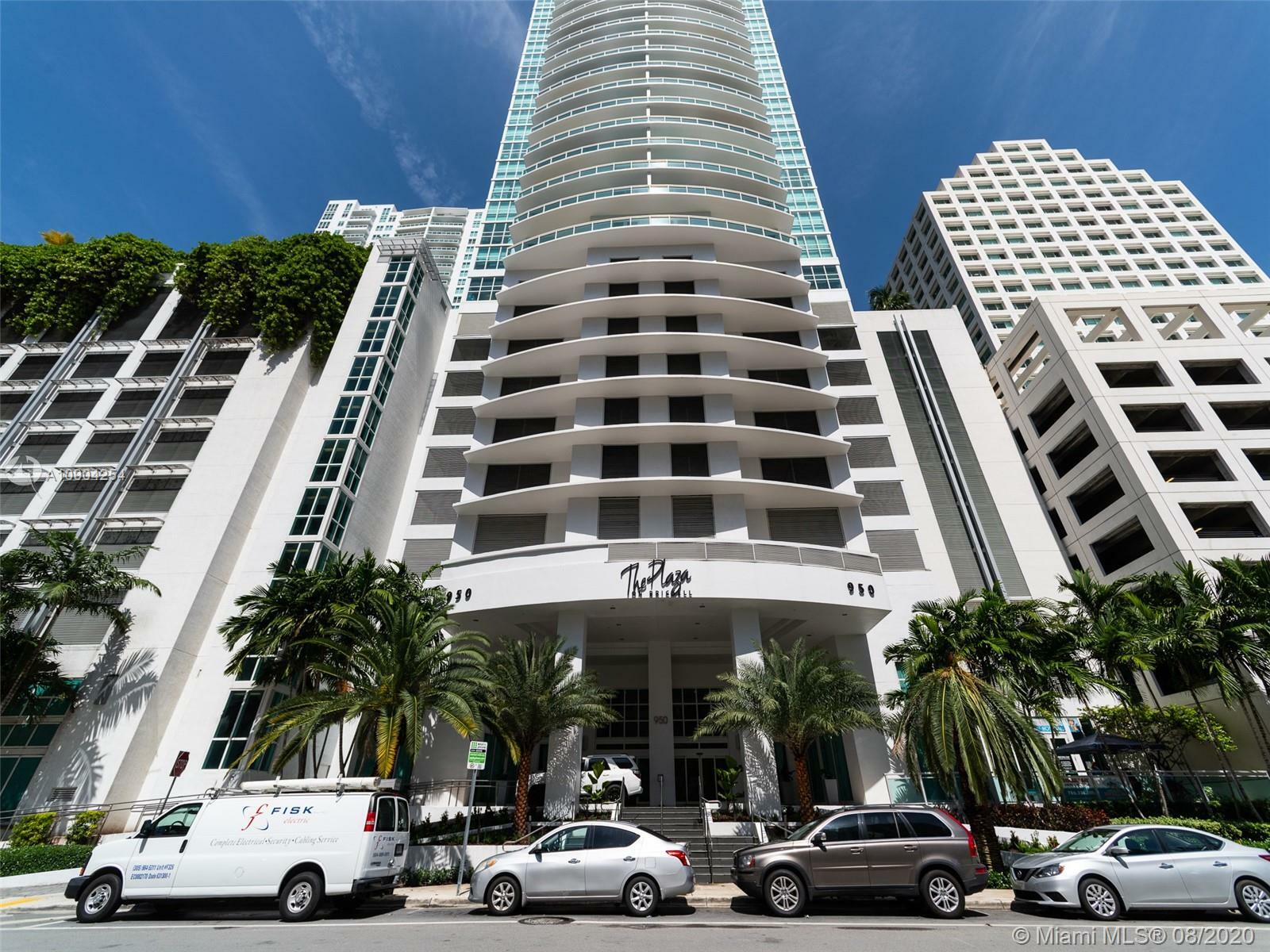 Property Photo:  950 Brickell Bay Dr 3805  FL 33131 