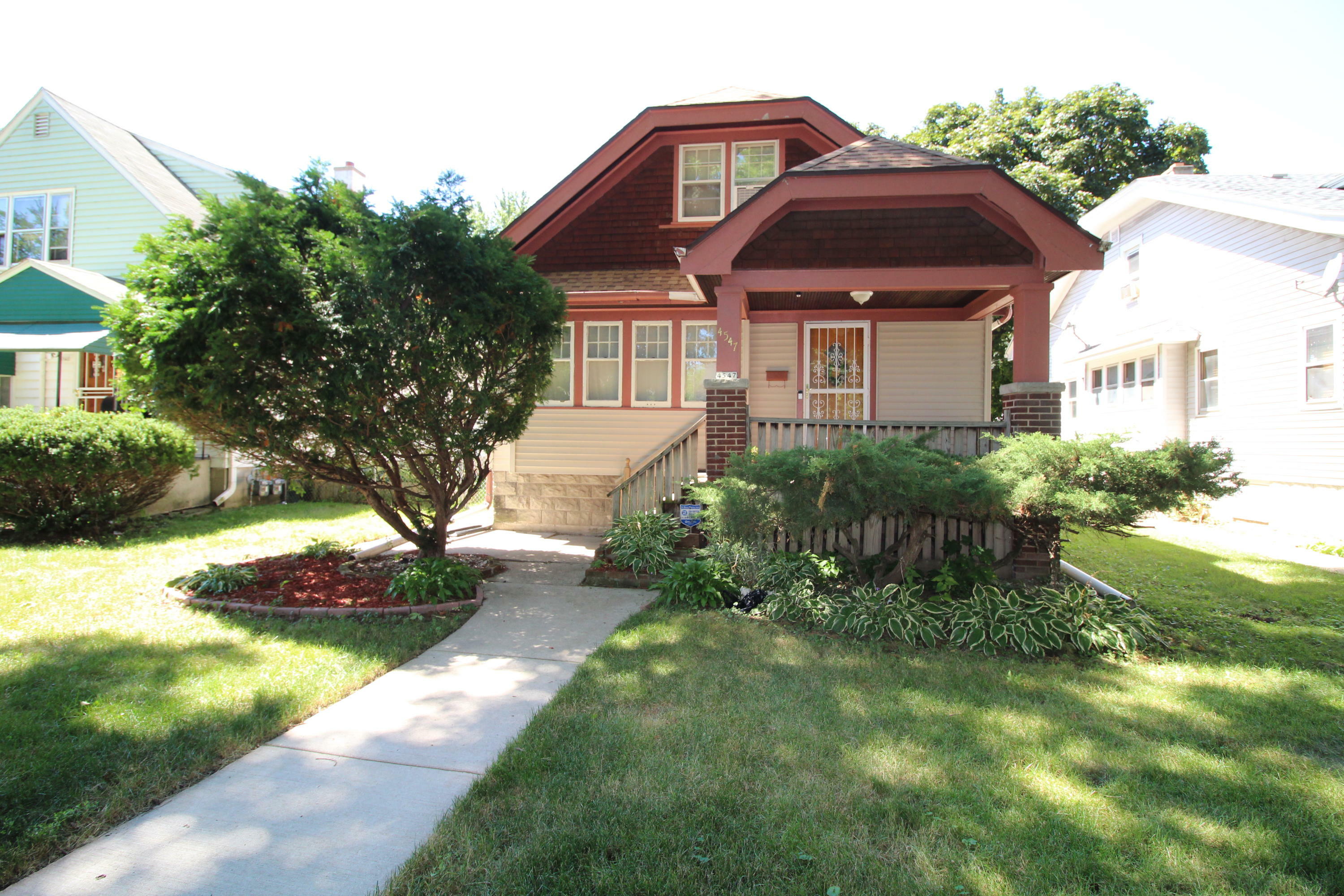 Property Photo: 4547 N 28th St WI 53209