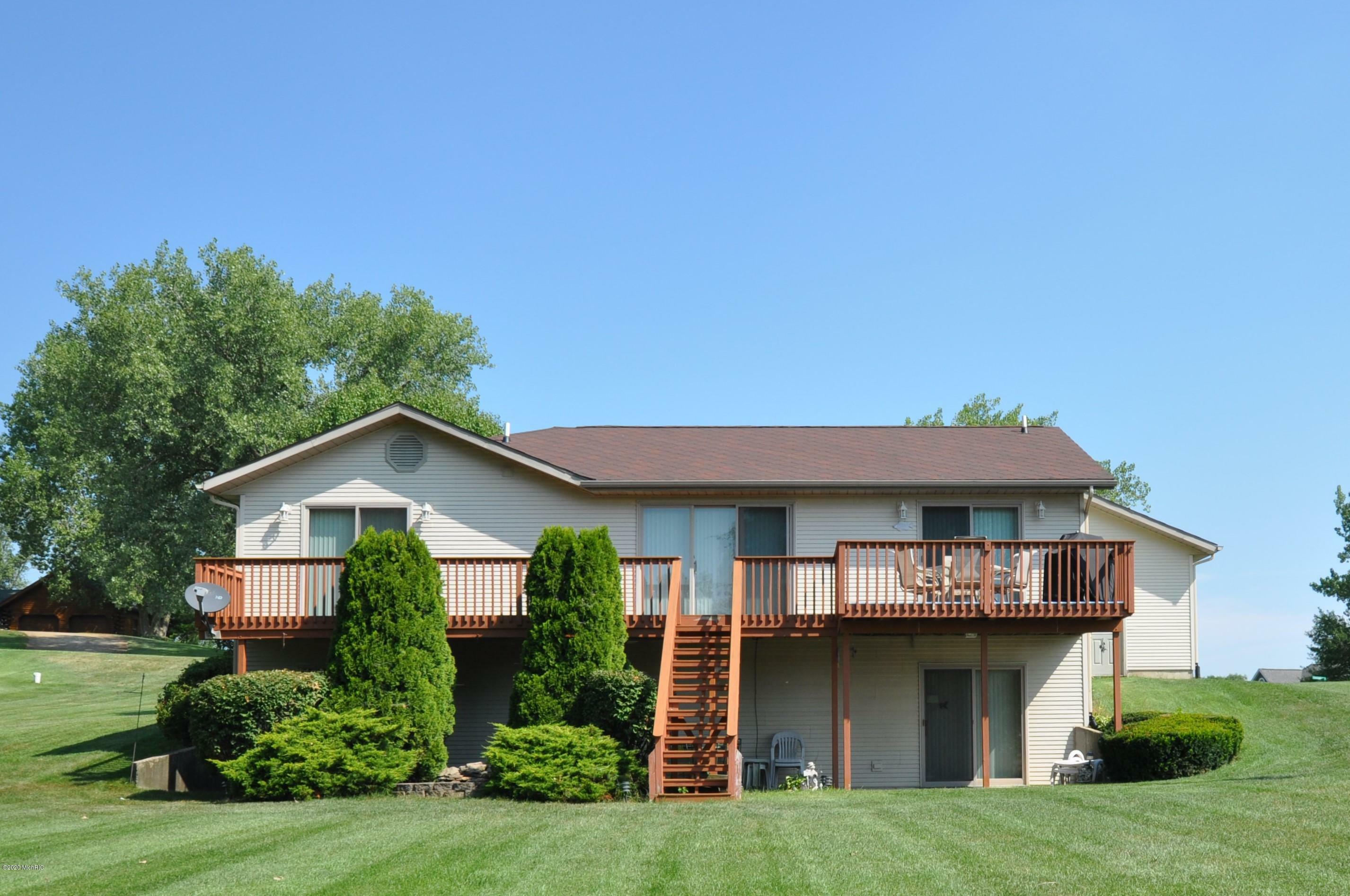 Property Photo:  17045 Tomahawk Trail  MI 49099 