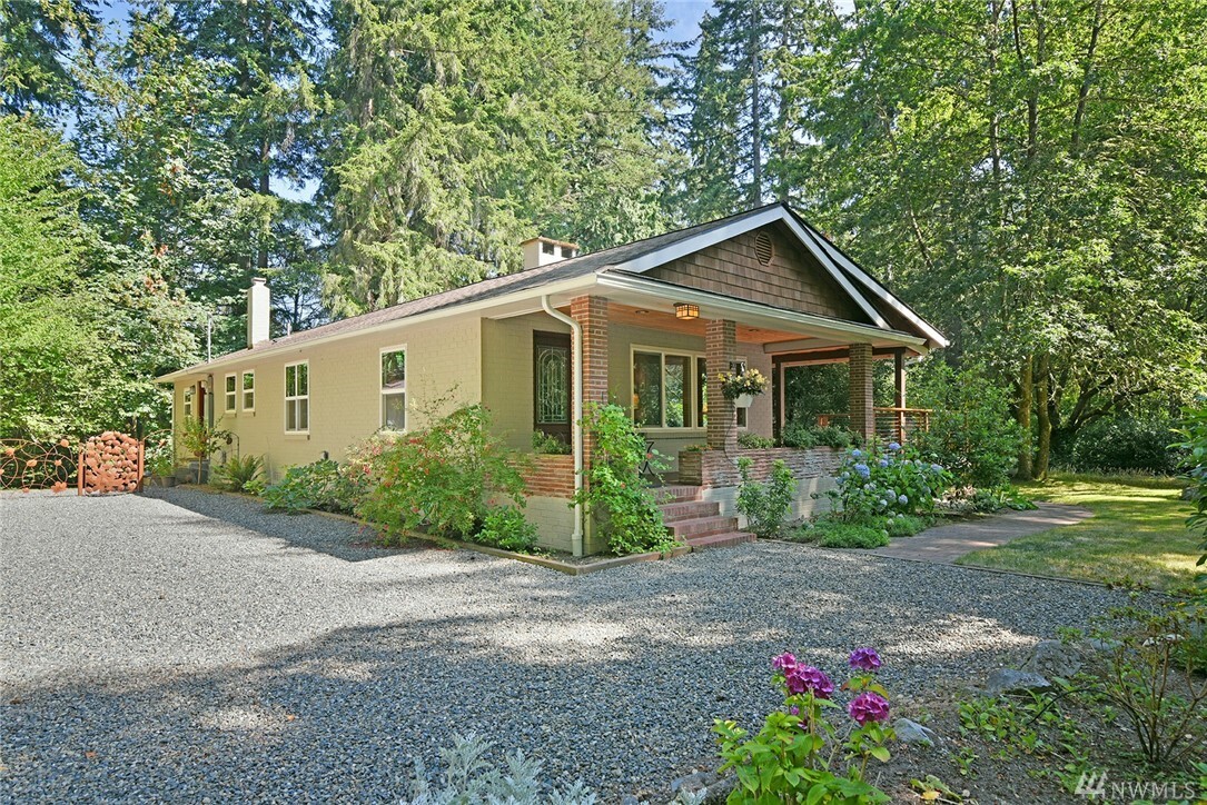 Property Photo: 6901 NE West Port Madison Road WA 98110