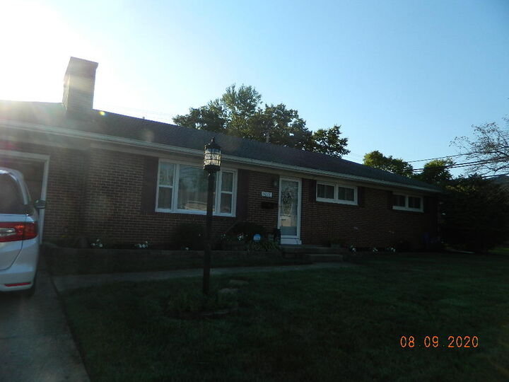 5015 W Ridgewood Road  Springfield OH 45503 photo