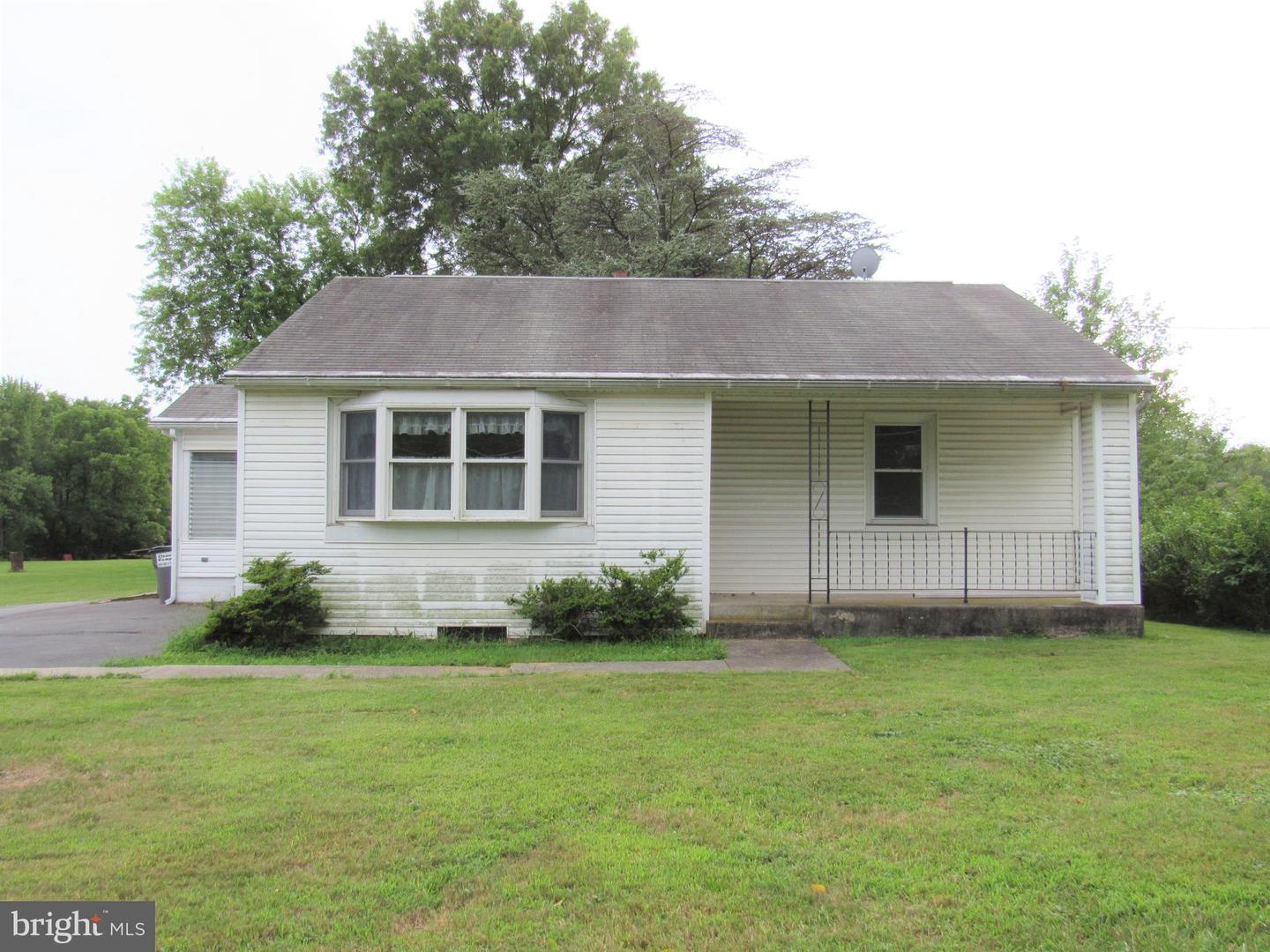 Property Photo: 848 Monocacy Creek Road PA 19508