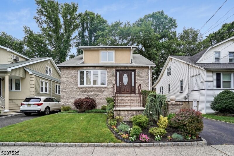 Property Photo:  515 Golf Ter  NJ 07083 