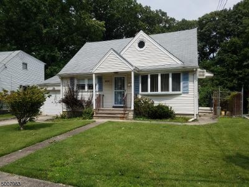 Property Photo:  696 Pinewood Rd  NJ 07083 