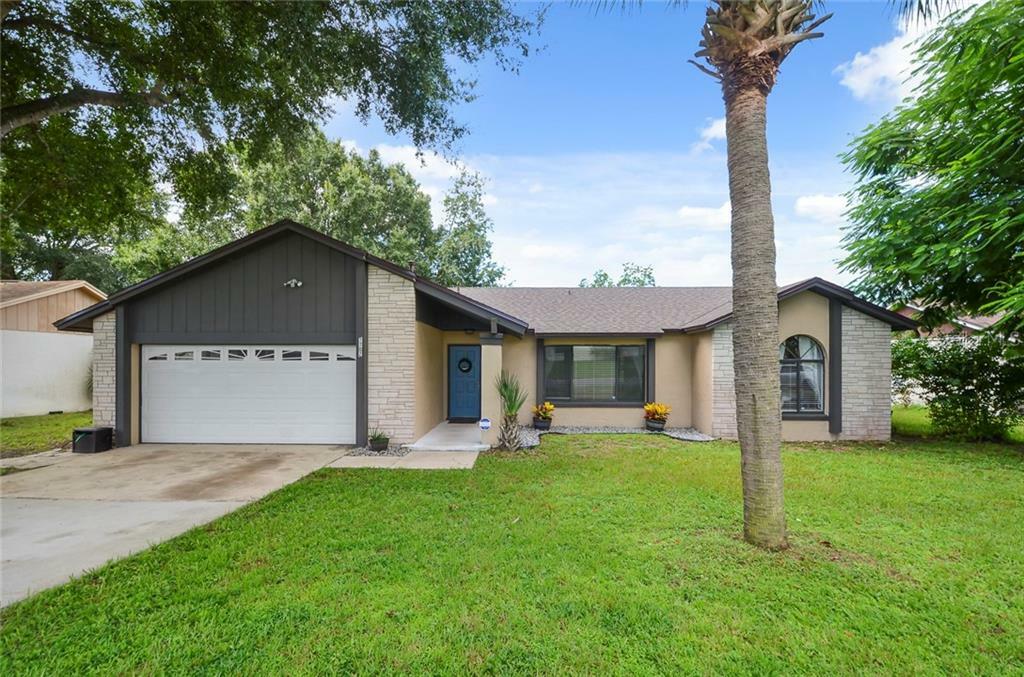 Property Photo:  7702 Indian Ridge S Trl  FL 34747 