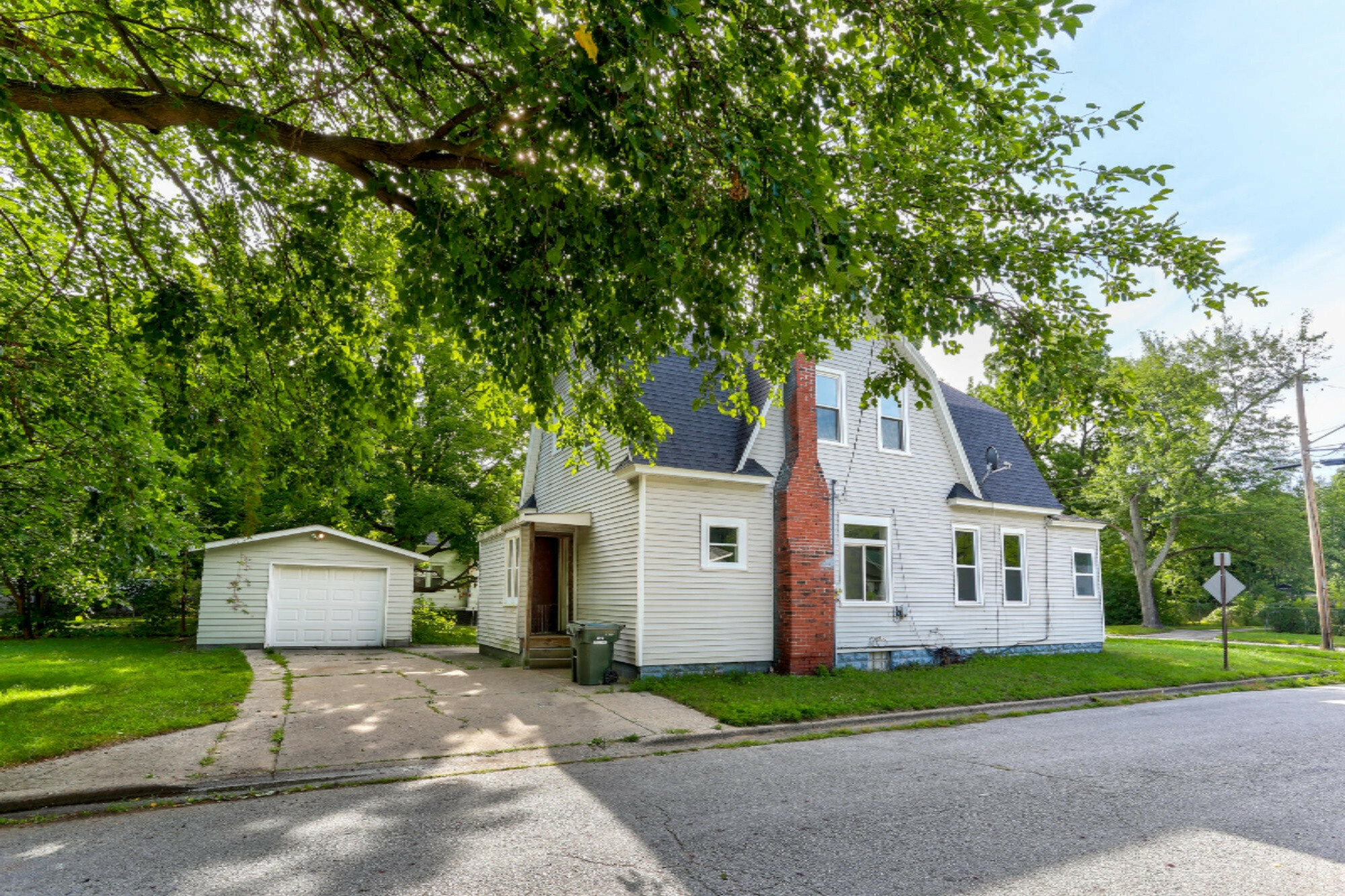 Property Photo:  678 Amity Avenue  MI 49442 