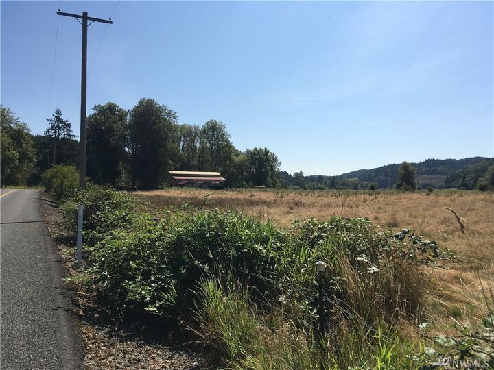 Property Photo:  1 Jones Rd  WA 98531 