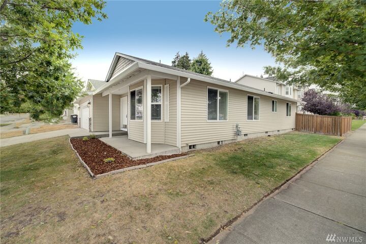 Property Photo:  3320  Kona Street NE  WA 98516