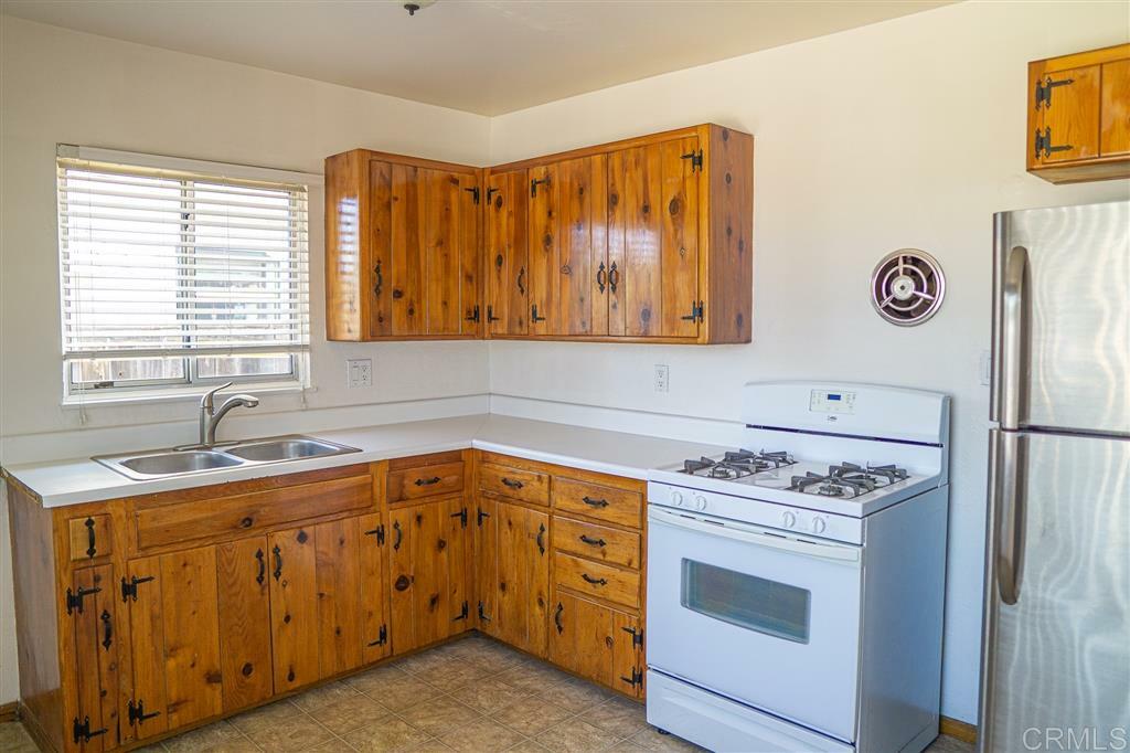 Property Photo: 2914 Greyling Dr CA 92123
