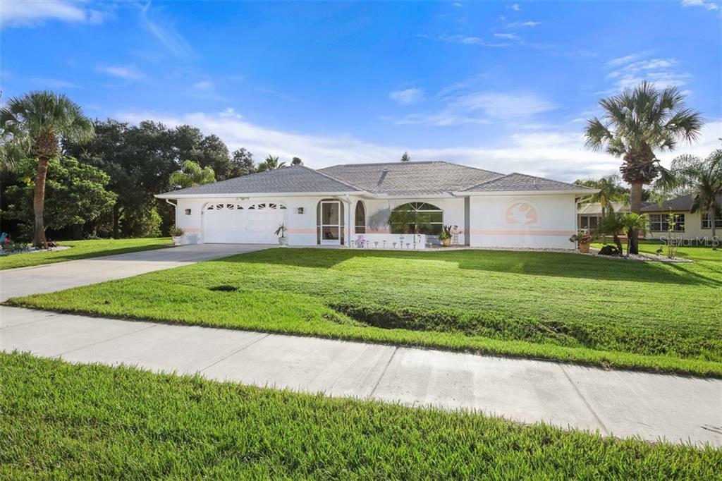 Property Photo:  6170 Spinnaker Boulevard  FL 34224 