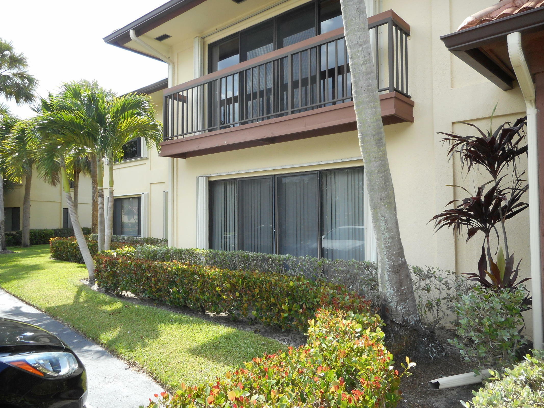 Property Photo: 1107 Duncan Circle 101 FL 33418