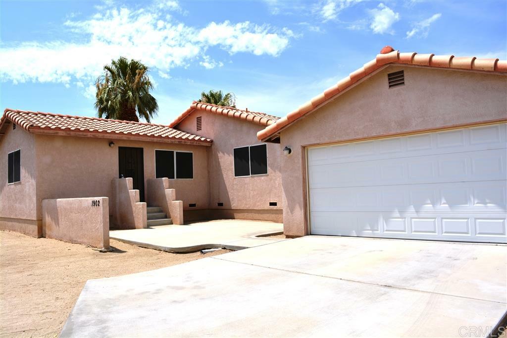 Property Photo: 1902 Trebuchet CA 92004