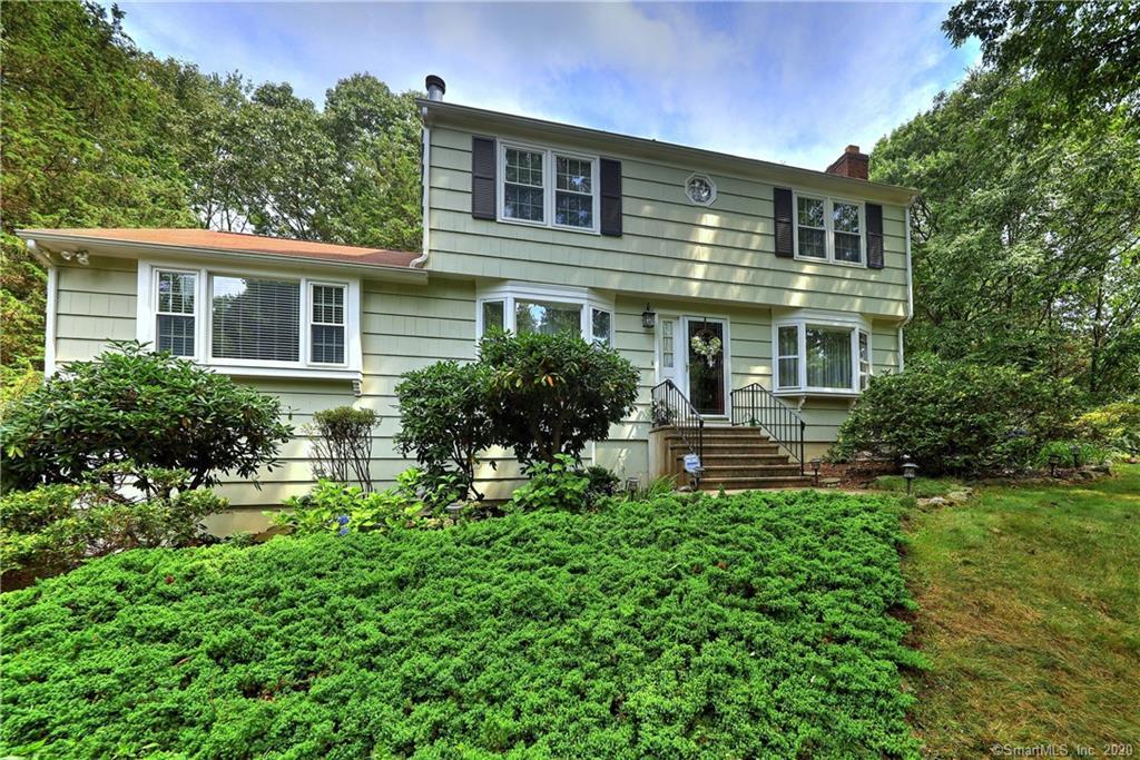 Property Photo:  86 Tanglewood Circle  CT 06461 