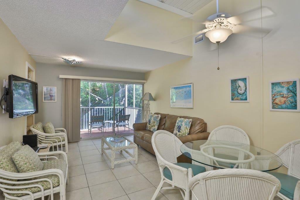 Property Photo:  5310 Gulf Of Mexico Drive 12  FL 34228 