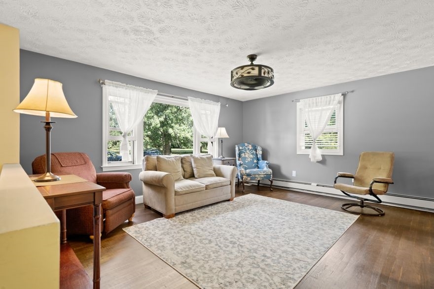 Property Photo: 2 Willow Lane NH 03053