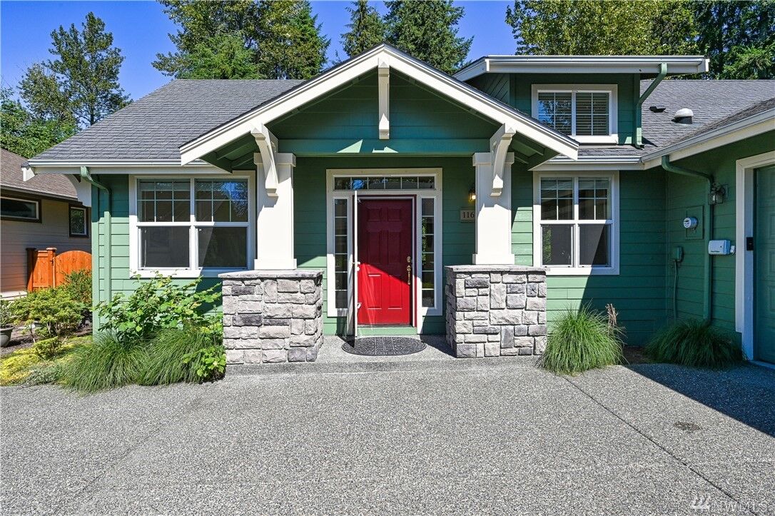 Property Photo:  11612  239th Avenue NE  WA 98053 
