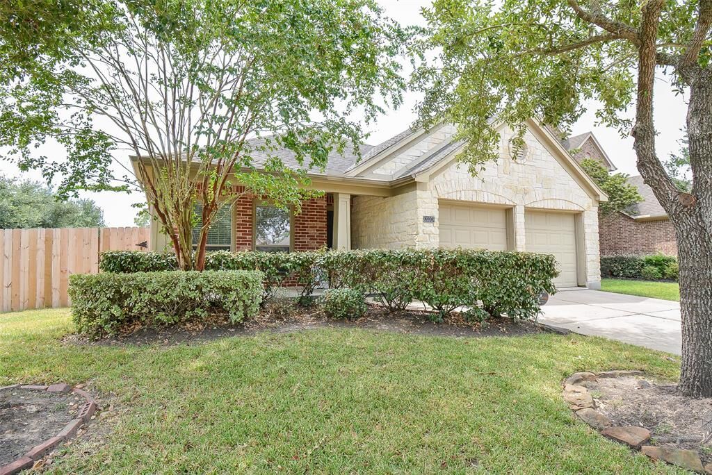 Property Photo:  20203 Emerald Cliff Lane  TX 77407 