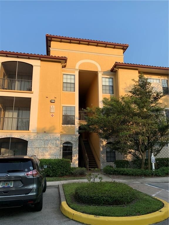 Property Photo:  6157 Metrowest Boulevard 107  FL 32835 