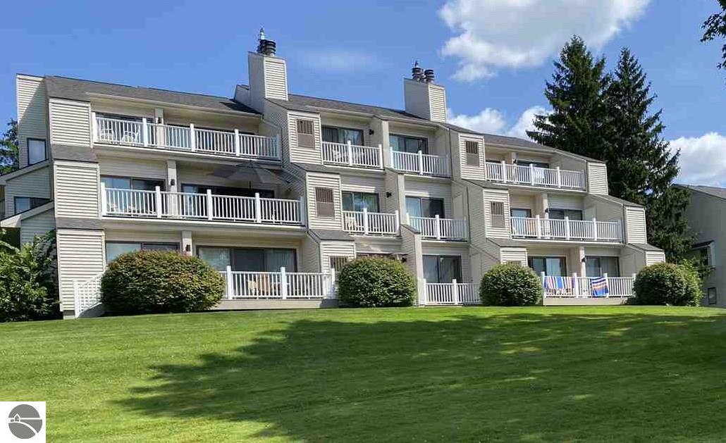 5148 Valleyway Drive  Williamsburg MI 49690 photo